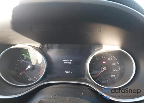 2018 Jeep Compass Altitude 4X4 z USA, uszkodzony, nr VIN 3C4NJDBB4JT304106